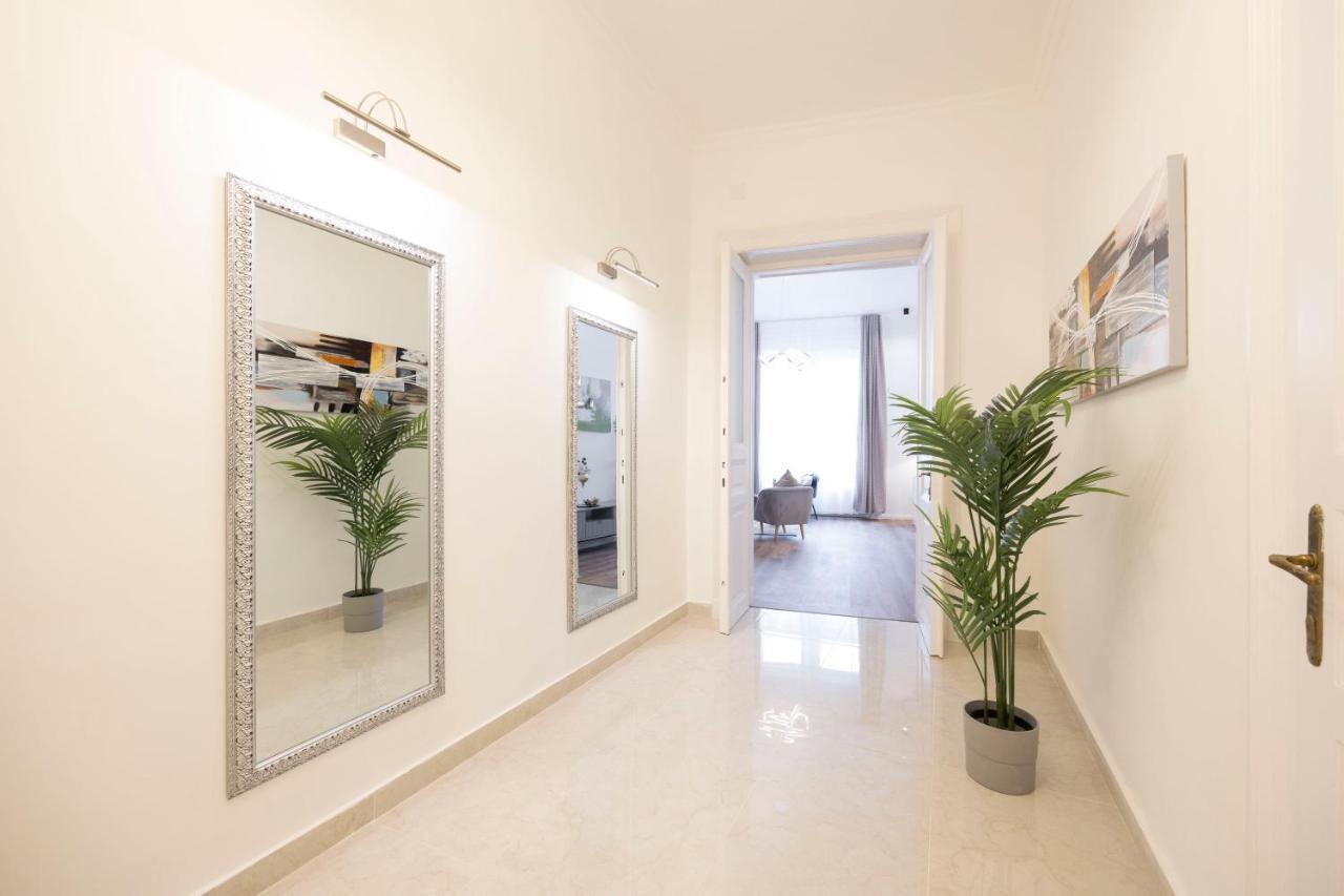 Luxurious Central Grand Home W/ 3Bedrm 2Bathrm Budapeste Exterior foto