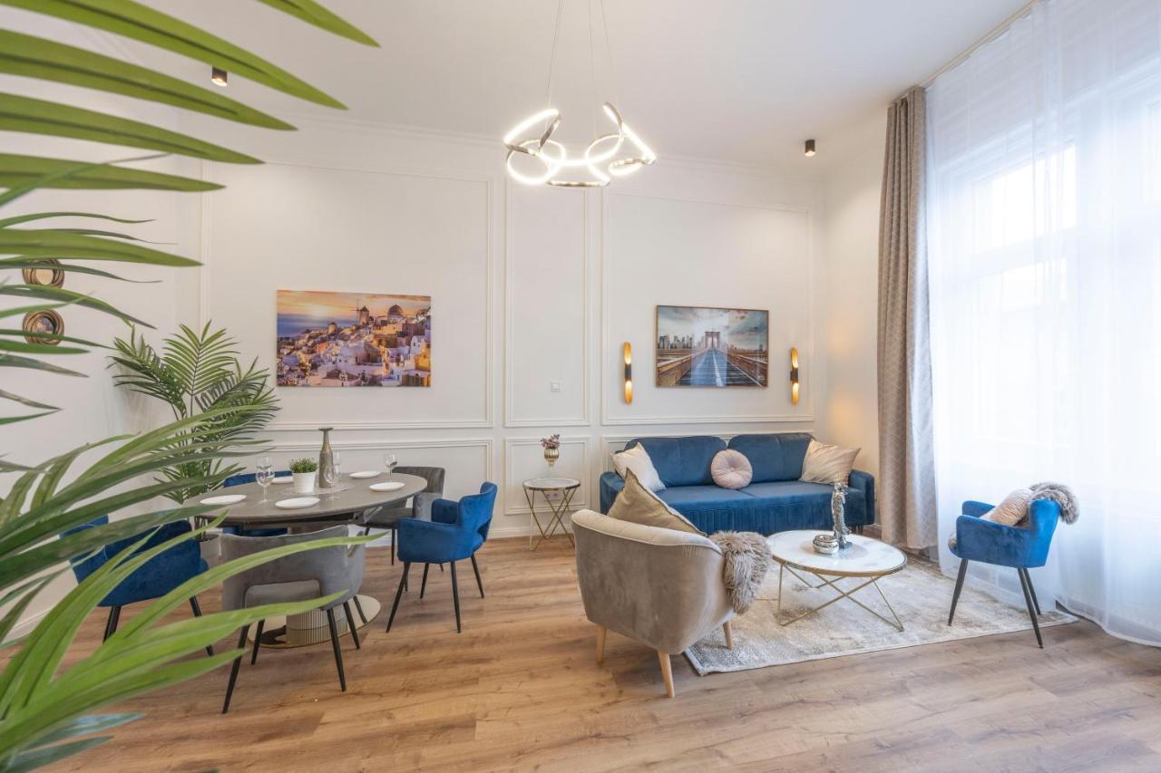 Luxurious Central Grand Home W/ 3Bedrm 2Bathrm Budapeste Exterior foto